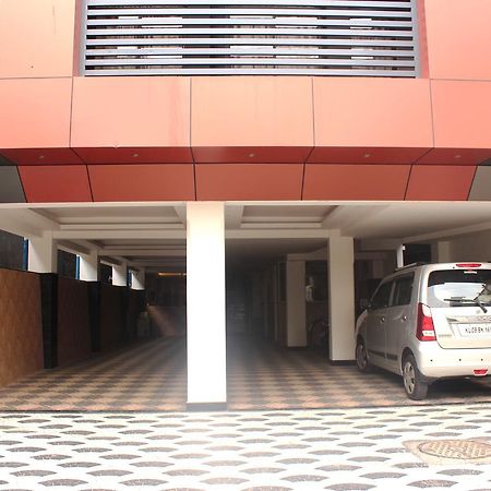 Hotel Sukhvas Thiruvananthapuram Екстер'єр фото
