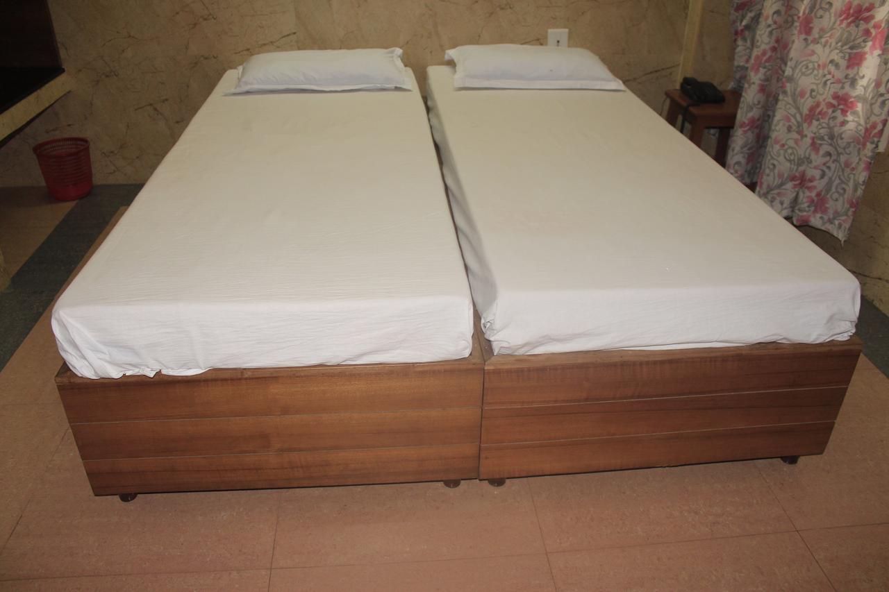Hotel Sukhvas Thiruvananthapuram Екстер'єр фото