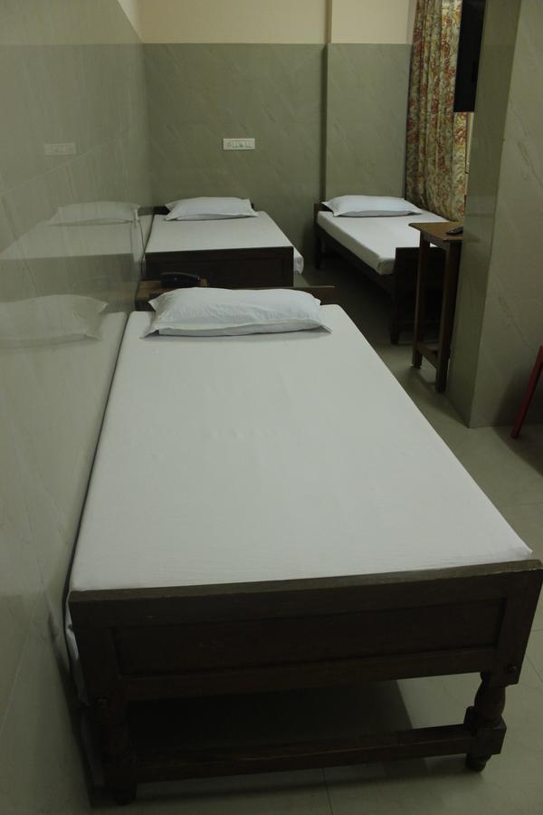 Hotel Sukhvas Thiruvananthapuram Екстер'єр фото