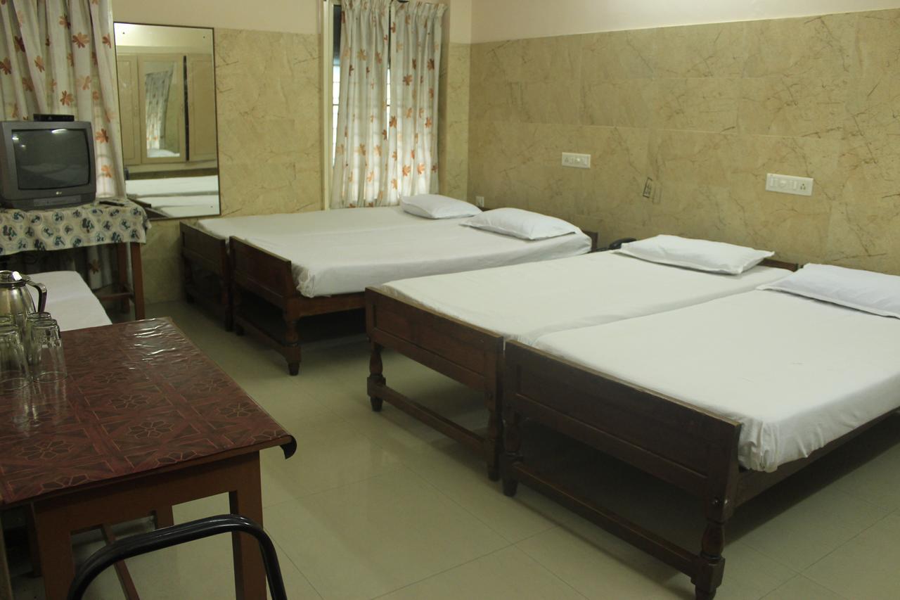 Hotel Sukhvas Thiruvananthapuram Екстер'єр фото