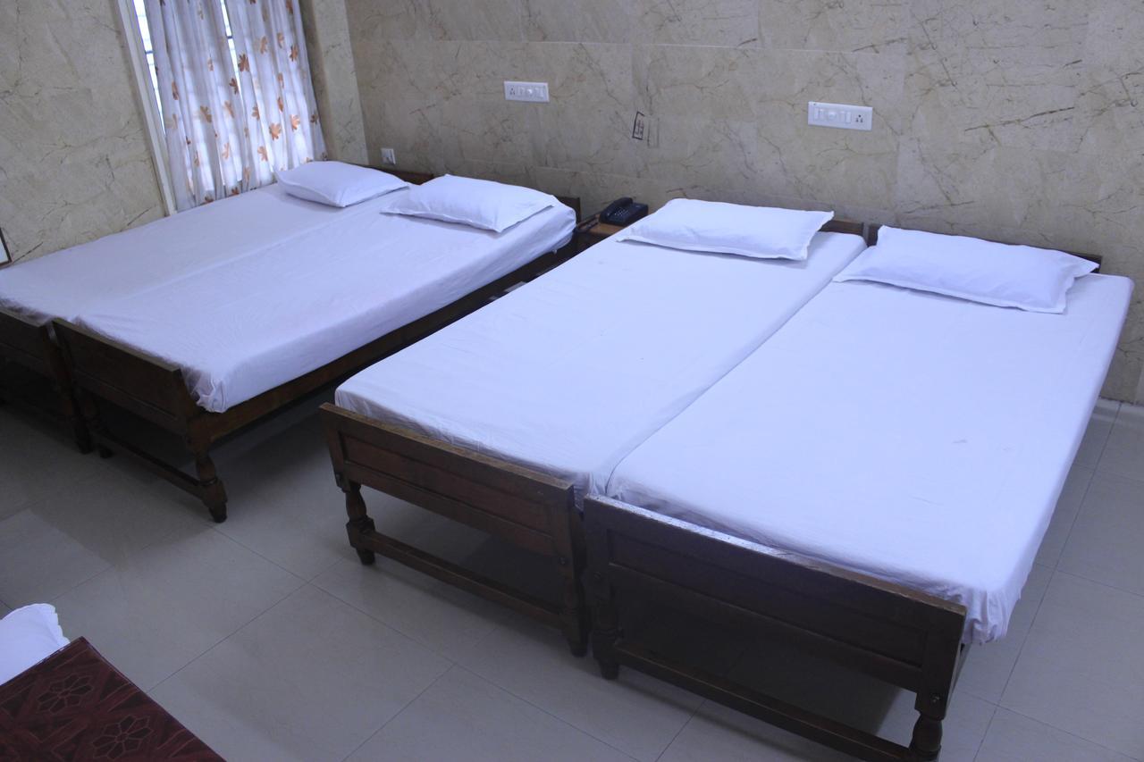 Hotel Sukhvas Thiruvananthapuram Екстер'єр фото