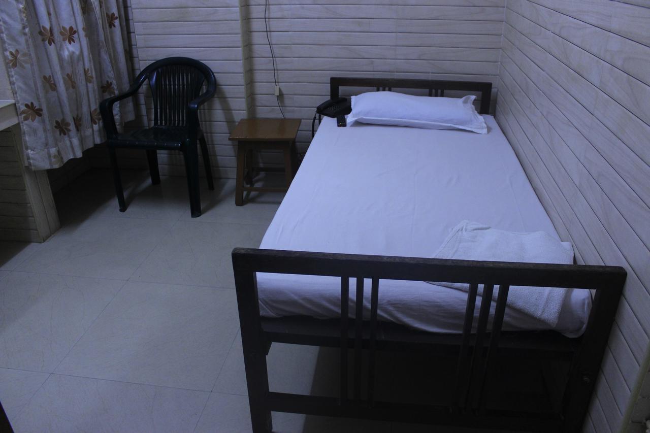 Hotel Sukhvas Thiruvananthapuram Екстер'єр фото